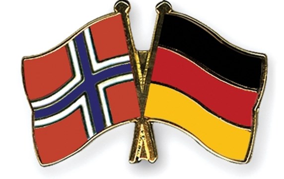 Flag-Pins-Norway-Germany.jpg